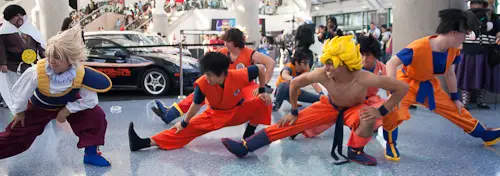 goku stretches dragon ball cosplay anime expo