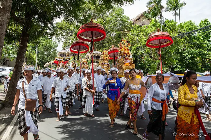 balinese festival procession